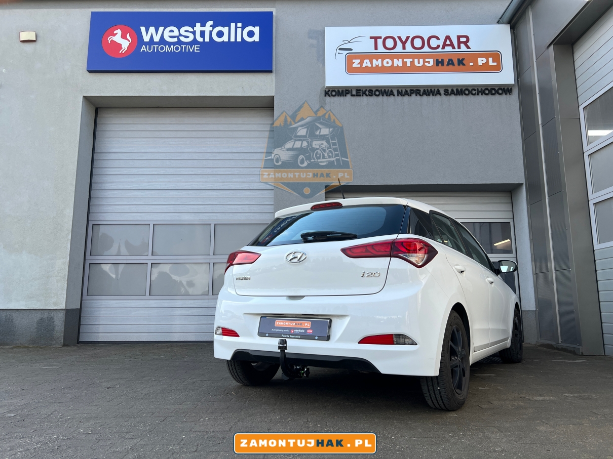 Nowoczesny Hyundai i20 z profesjonalnie zamontowanym hakiem Westfalia A40V